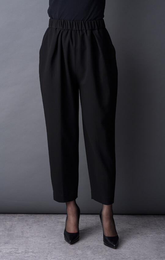 【Formaless Black®(フォーマレス ブラック®)】< 自宅で洗える> ノーカラーパンツスーツ ブラックフォーマル 洗える ユニセックス U1･U2 <33-311020>