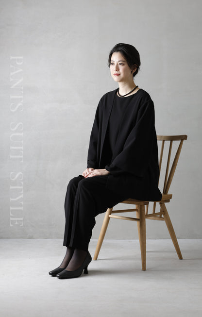 【Formaless Black®(フォーマレス ブラック®)】< 自宅で洗える> ドレープケープジャケットパンツスーツ ブラックフォーマル 洗える テーパードパンツ 7･9･11･13号/S･M･L･LL<55-321025>